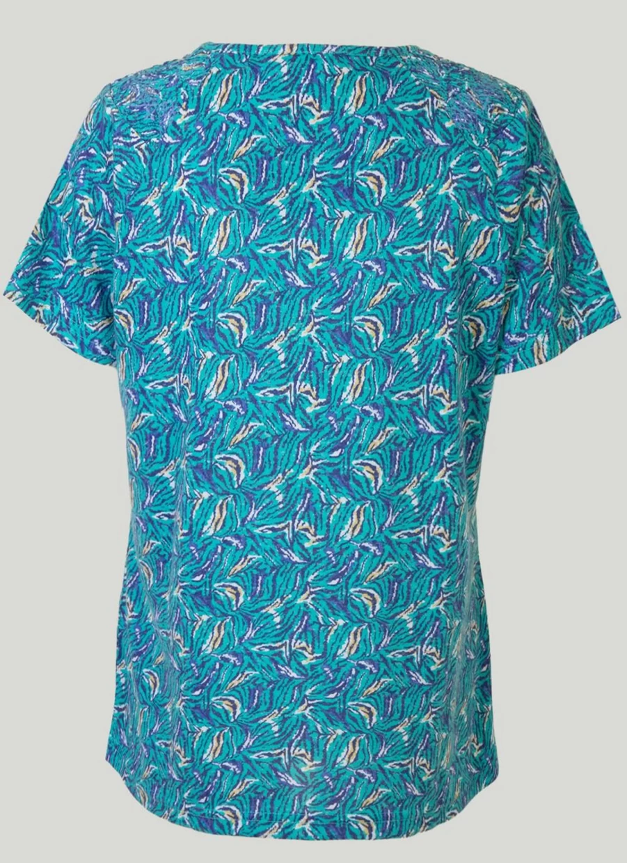 Isle Women's Graphic Print T-Shirt - Stylish Casual Tee for Everyday Wear