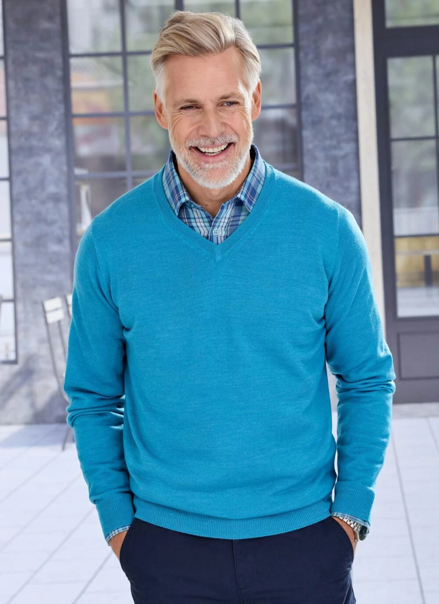 James Pringle Men's V Neck Fine Knit Jumper - Soft Lightweight Sweater for Men