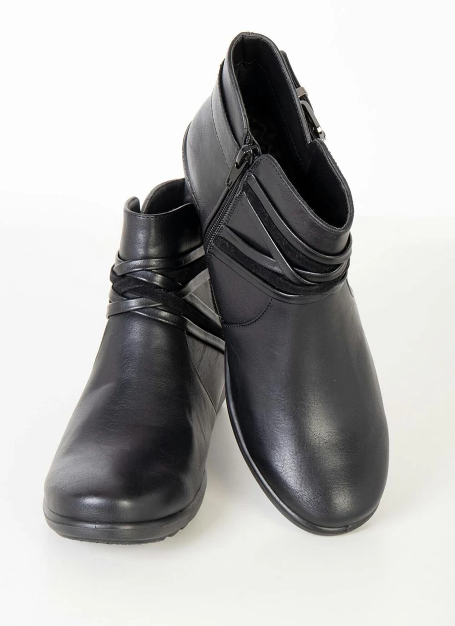 Comfy Sense Women's Stylish Buckle Boots for Comfort and Fashion