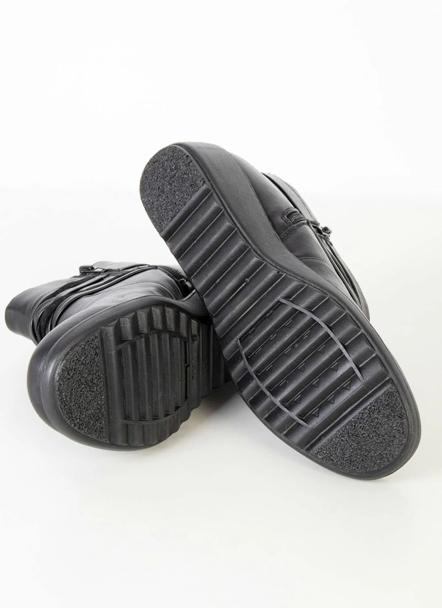 Comfy Sense Women's Stylish Buckle Boots for Comfort and Fashion
