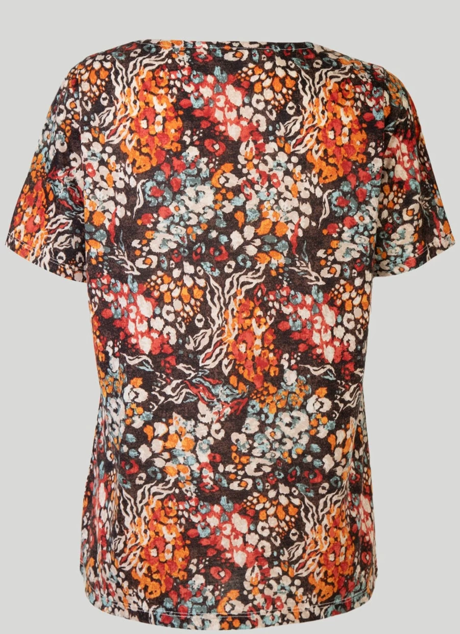 Isle Women's Graphic Print T-Shirt - Stylish Casual Tee for Everyday Wear